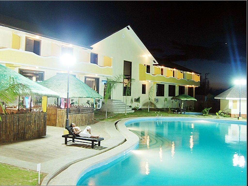 Phil Oasis Hotel & Resort Silang Esterno foto