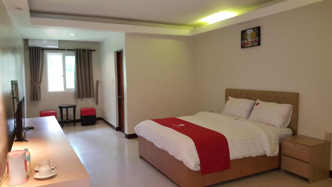 Phil Oasis Hotel & Resort Silang Esterno foto
