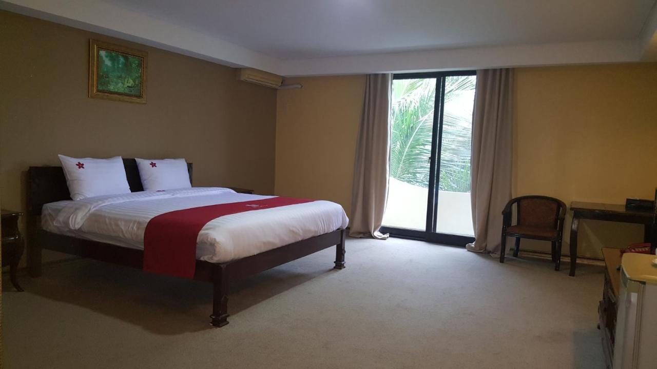 Phil Oasis Hotel & Resort Silang Esterno foto